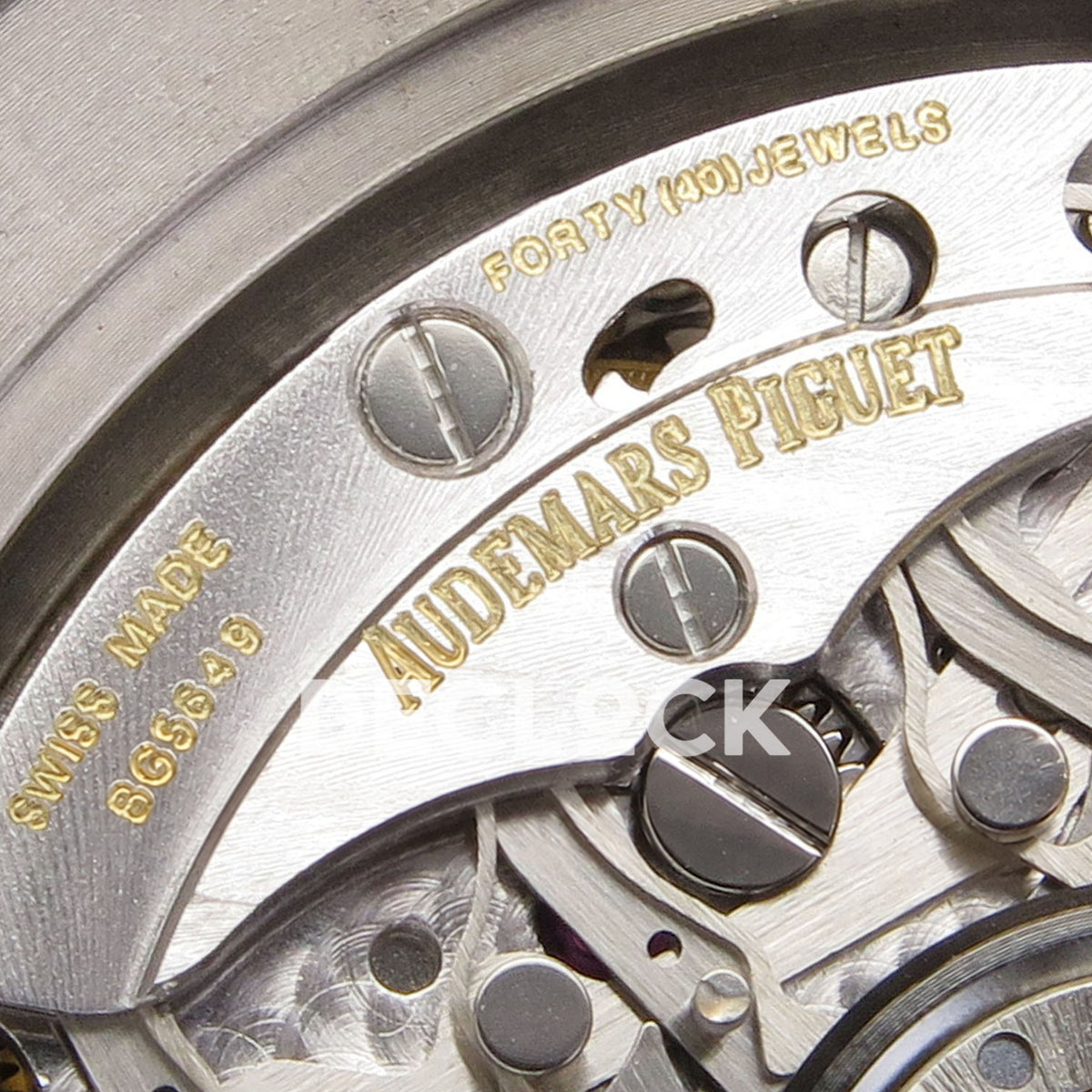 Audemars Piguet Royal Oak Offshore 26420 DDF replica - original gold Audemars Piguet movement engravings in close-up