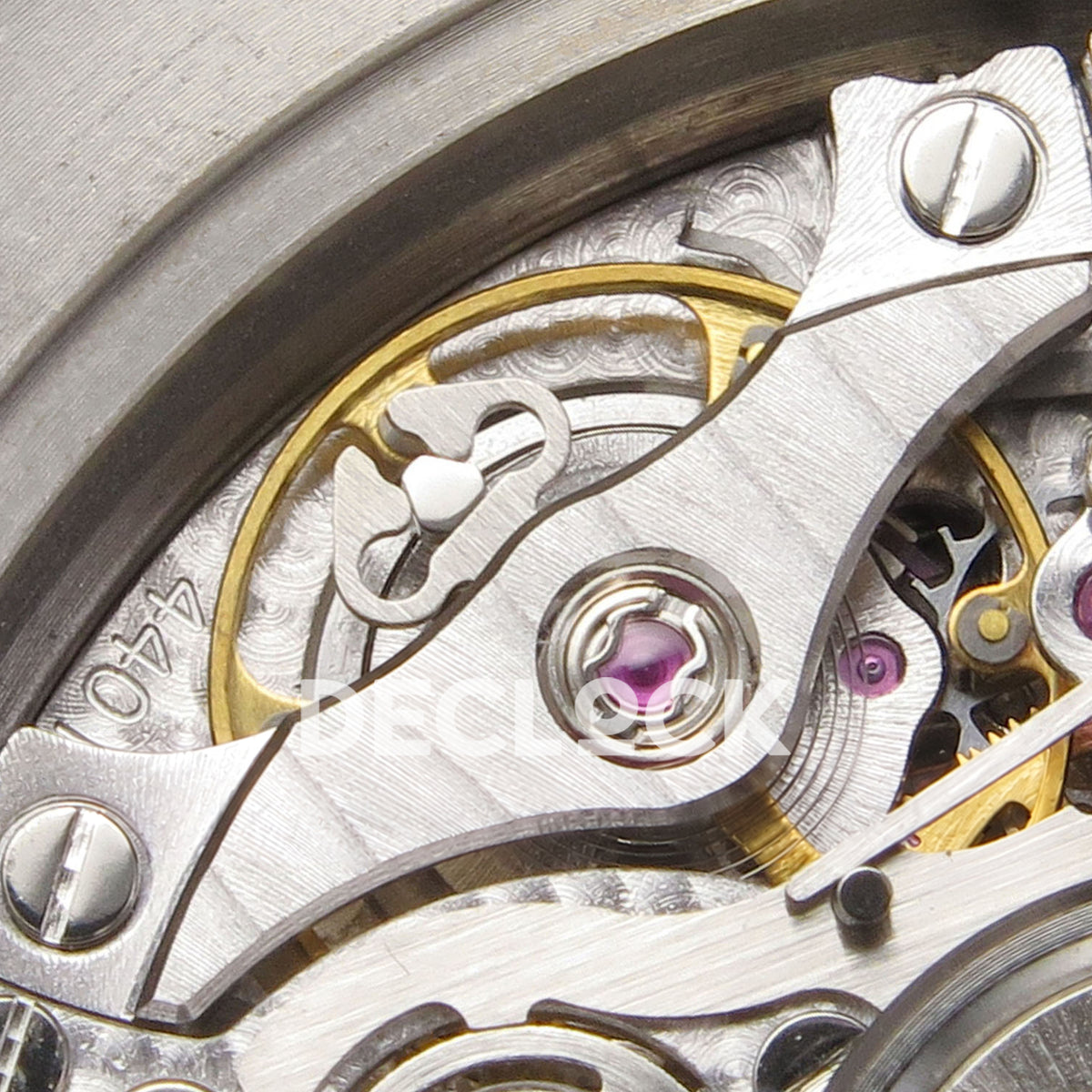 Audemars Piguet Royal Oak Offshore 26420 DDF replica - original balance wheel, screws and purple jewels in close-up
