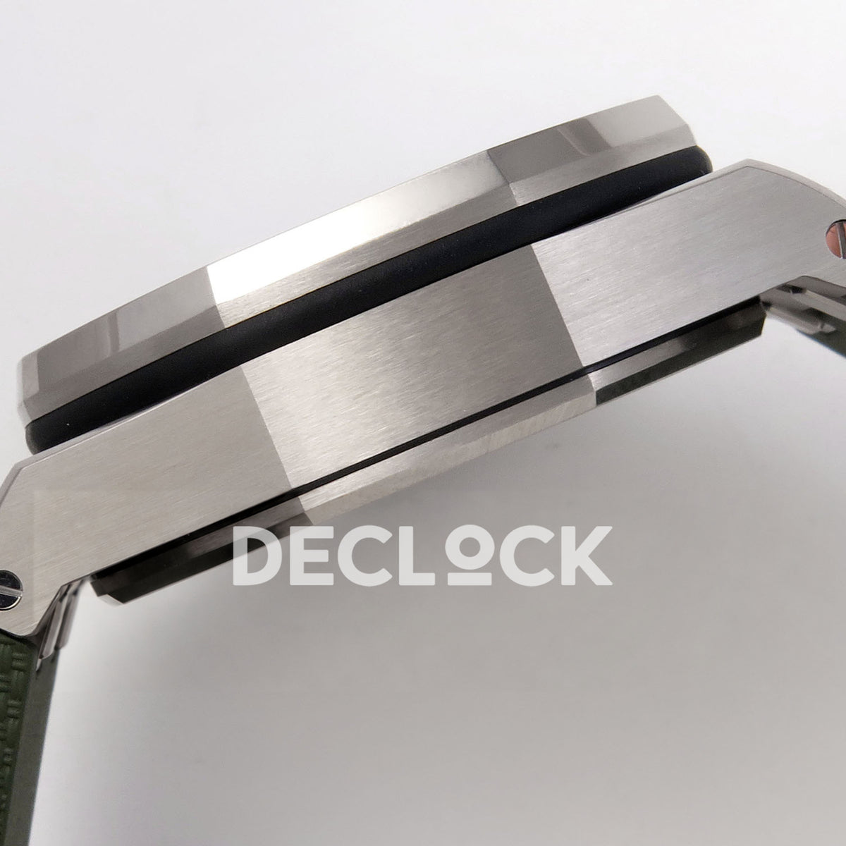 Audemars Piguet Royal Oak Offshore 42 26238TI.OO.A056CA.01 Titanium Green OCTA SA4404 Free Sprung replica - case side