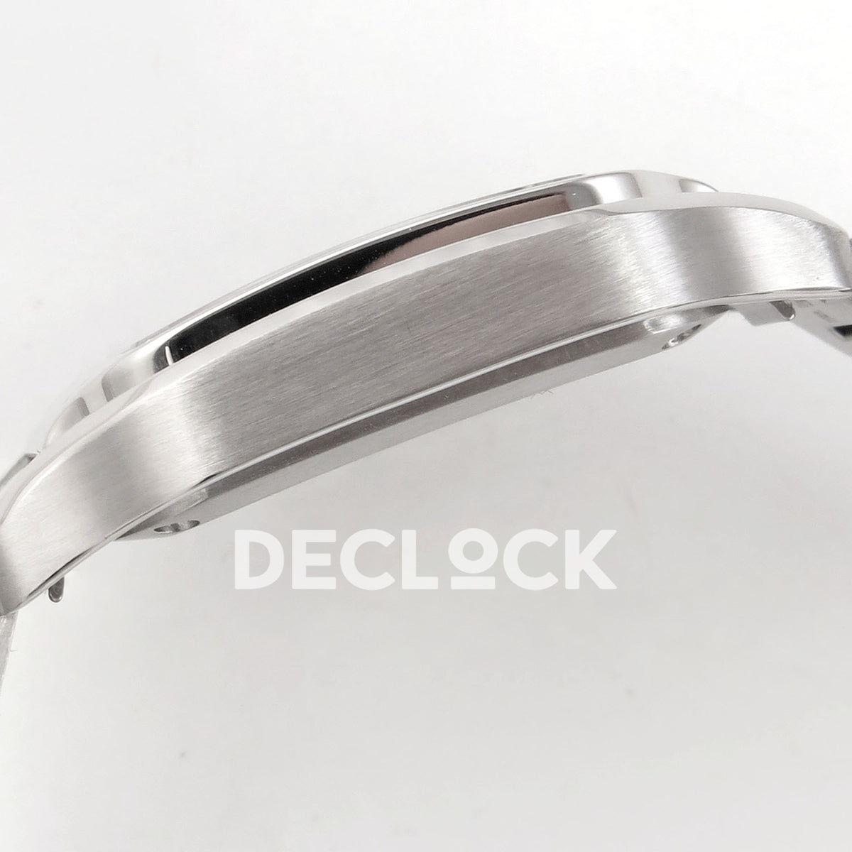 Cartier Santos 27mm 8848F with gray dial and stainless steel bracelet, case side profile