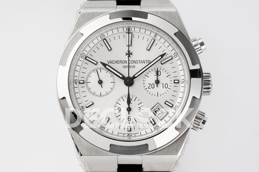 Replica Vacheron Constantin Overseas 5520V WG White Dial On Black Rubber Strap |  Declock.