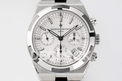 Overseas 5520V WG White Dial On Black Rubber Strap