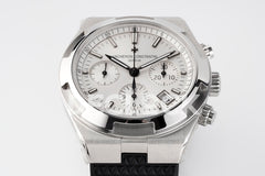 Overseas 5520V WG White Dial On Black Rubber Strap