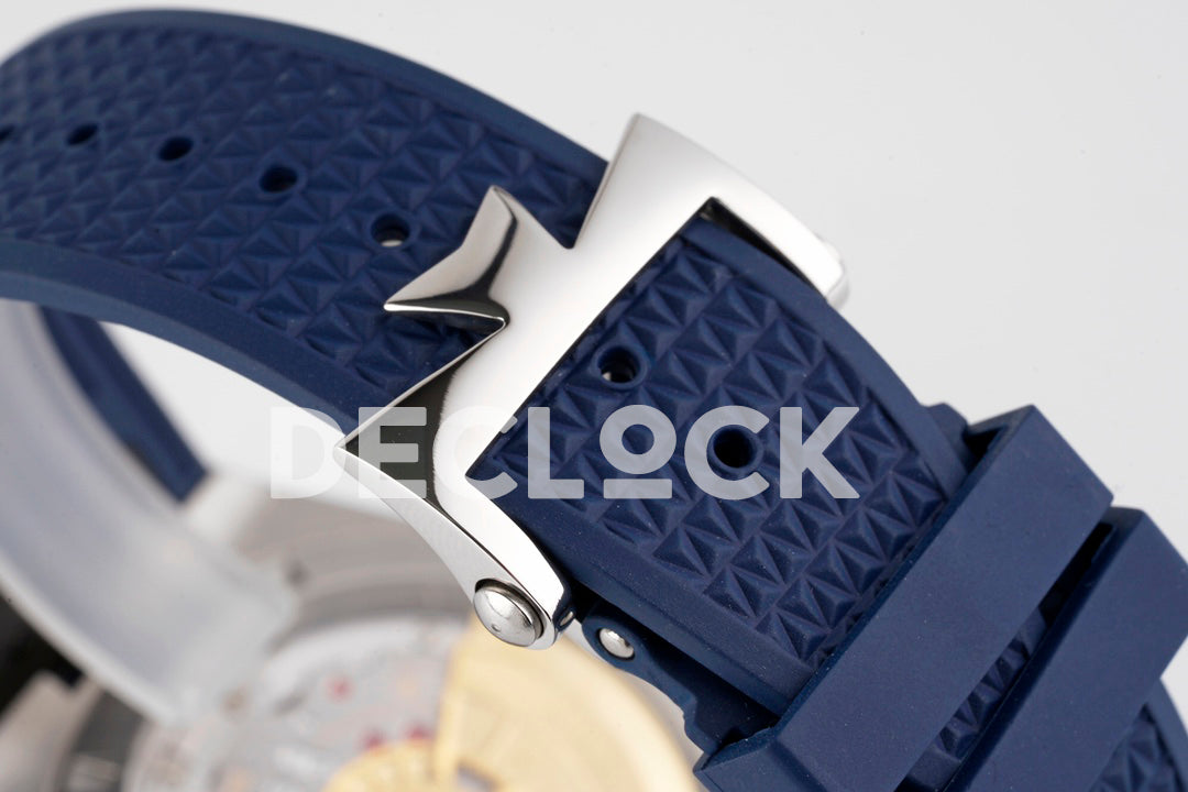 Overseas 5520V WG Blue Dial On Blue Rubber Strap