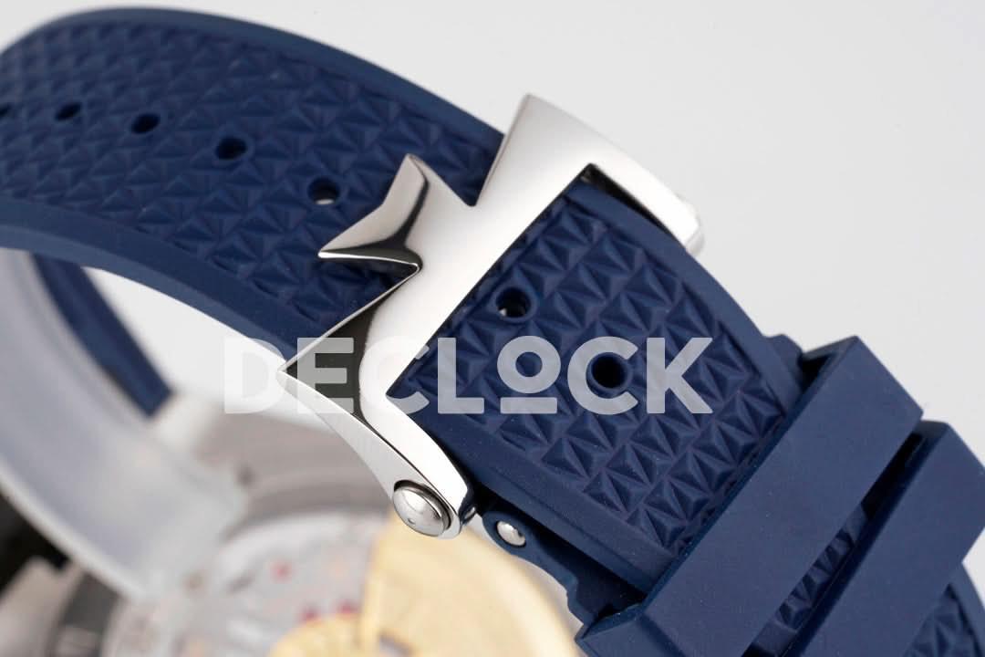 Replica Vacheron Constantin Overseas 5520V WG Blue Dial On Blue Rubber Strap |  Declock.
