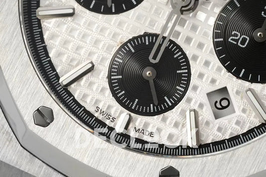 Replica Audemars Pigeut Royal Oak Self-Winding Chronograph White Dial in Steel
