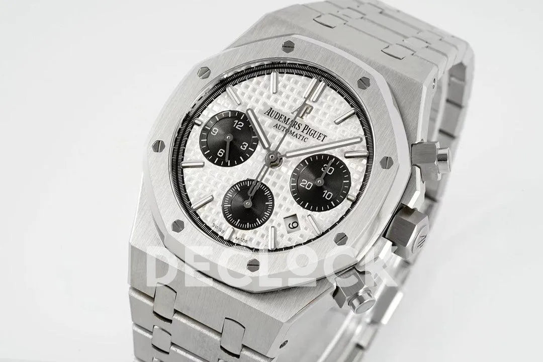 Replica Audemars Pigeut Royal Oak Self-Winding Chronograph White Dial in Steel
