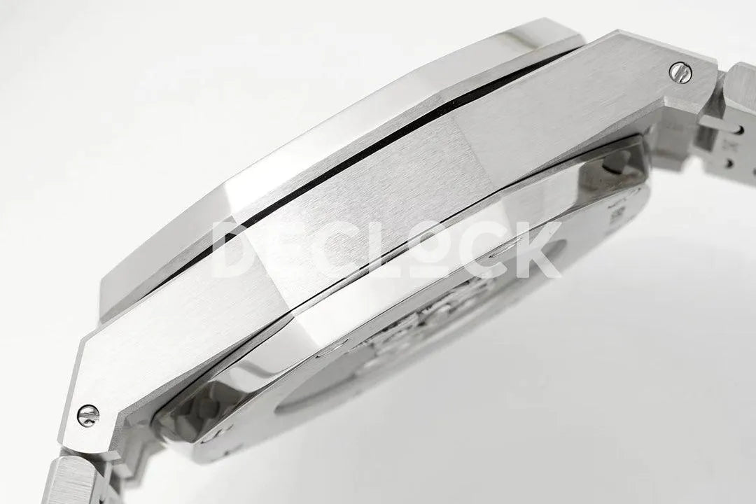 Replica Audemars Pigeut Royal Oak Self-Winding Chronograph White Dial in Steel