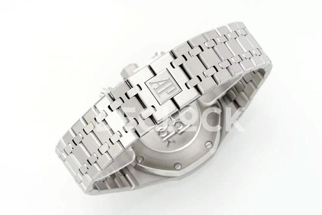Replica Audemars Pigeut Royal Oak Self-Winding Chronograph Black Dial in Steel