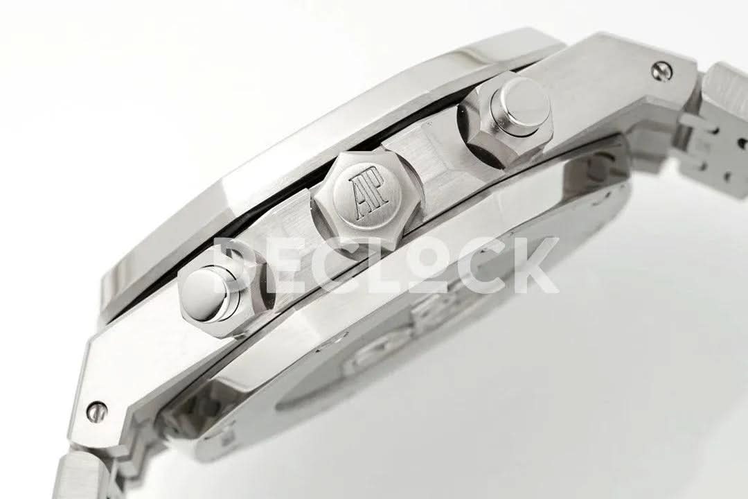 Replica Audemars Pigeut Royal Oak Self-Winding Chronograph Black Dial in Steel