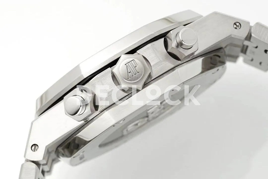 Replica Audemars Pigeut Royal Oak Self-Winding Chronograph White Dial in Steel