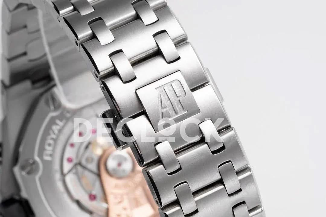 Replica Audemars Pigeut Royal Oak Offshore Self-Winding Chronograph White Numerous Dial in Steel |  Declock.