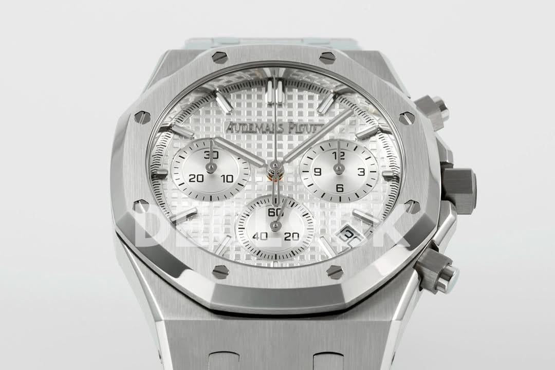 Replica Audemars Pigeut Royal Oak Chrono 26240 White Dial SS APSF |  Declock.
