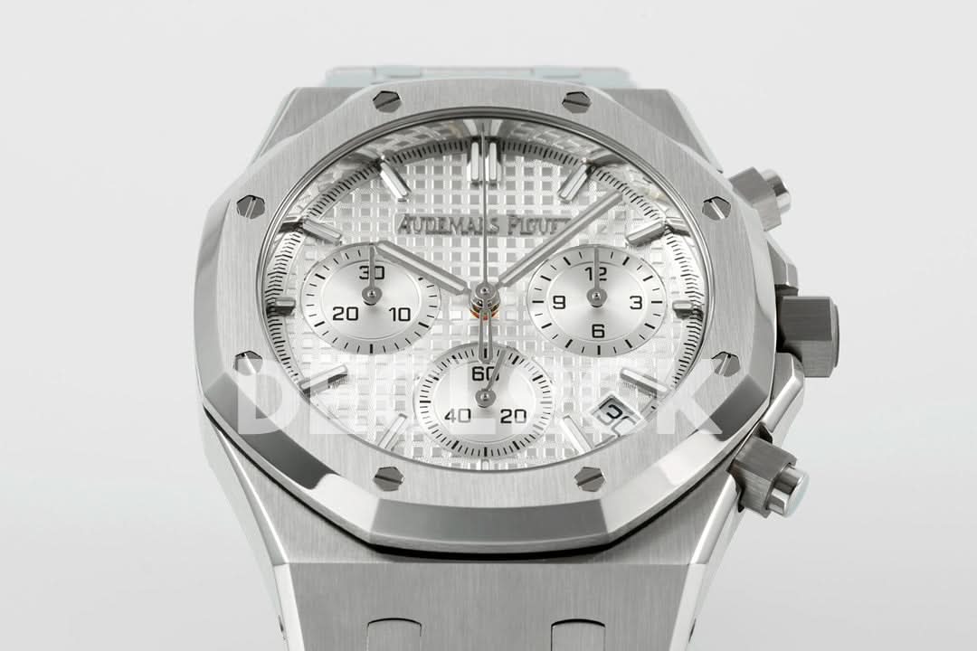 Royal Oak Chrono 26240 White Dial SS APSF