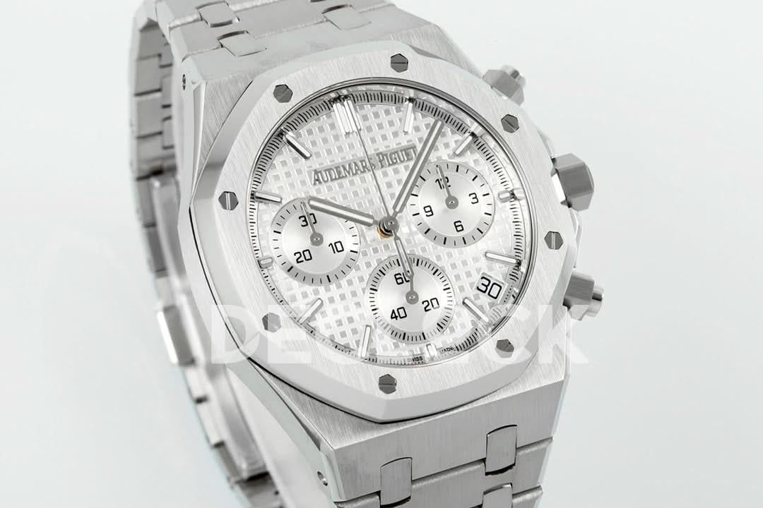 Replica Audemars Pigeut Royal Oak Chrono 26240 White Dial SS APSF |  Declock.