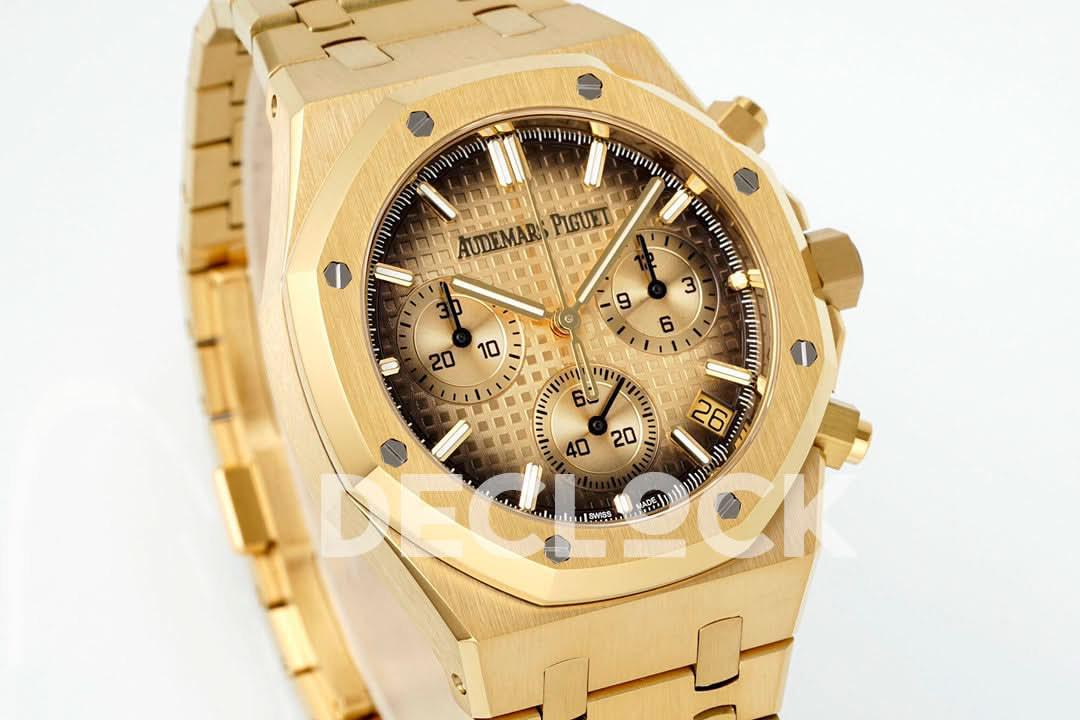 Replica Audemars Pigeut Royal Oak Chrono 26240 YG Dial on YG Bracelet |  Declock.