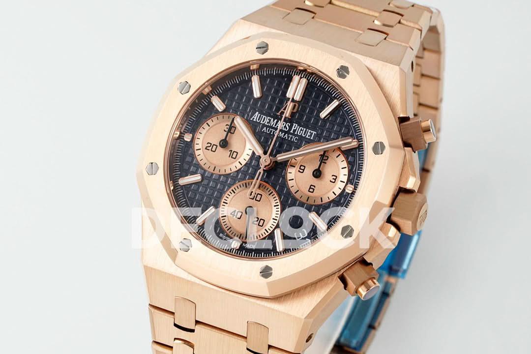 Replica Audemars Pigeut Royal Oak Chrono 26240 Blue/RG Dial on RG Bracelet |  Declock.