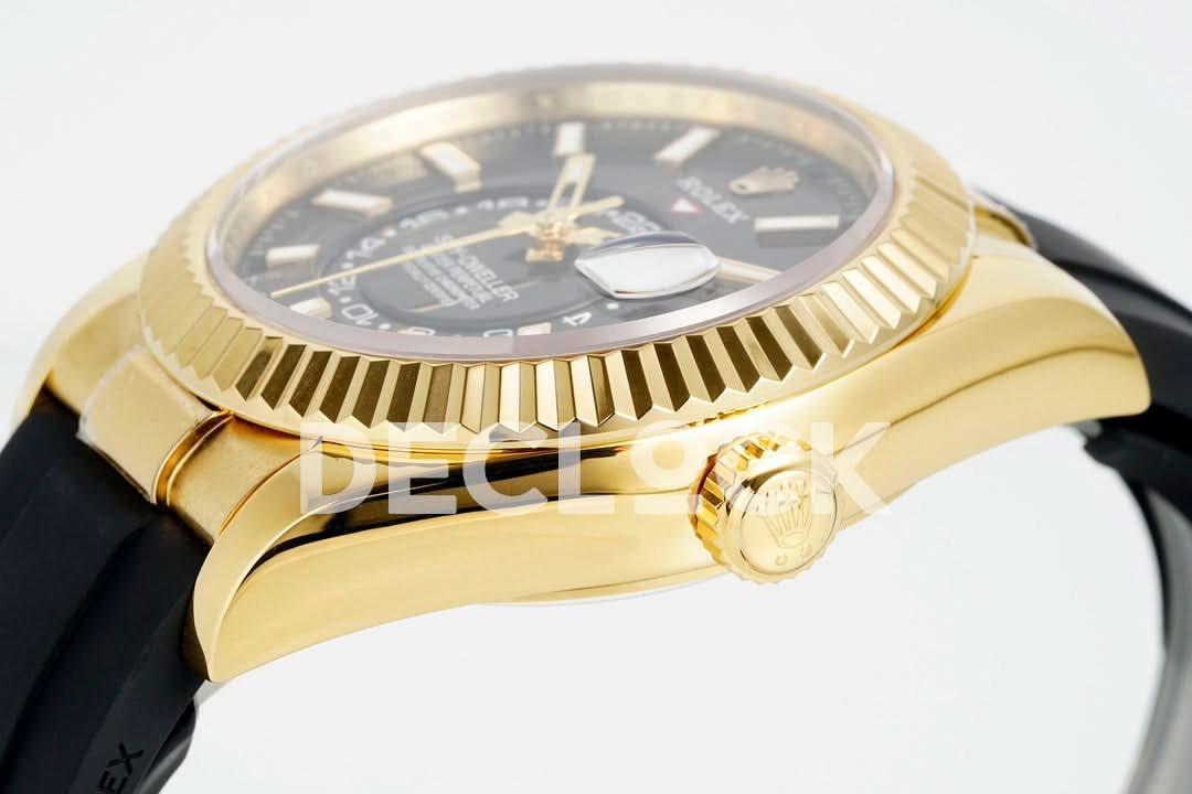 Replica Rolex Sky Dweller 336238 YG in Black Dial on Black Rubber Strap |  Declock.
