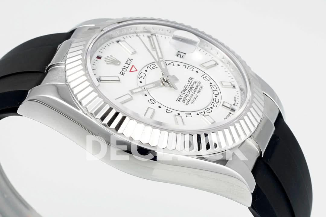 Replica Rolex Sky Dweller 336238 SS in White Dial on Black Rubber Strap |  Declock.