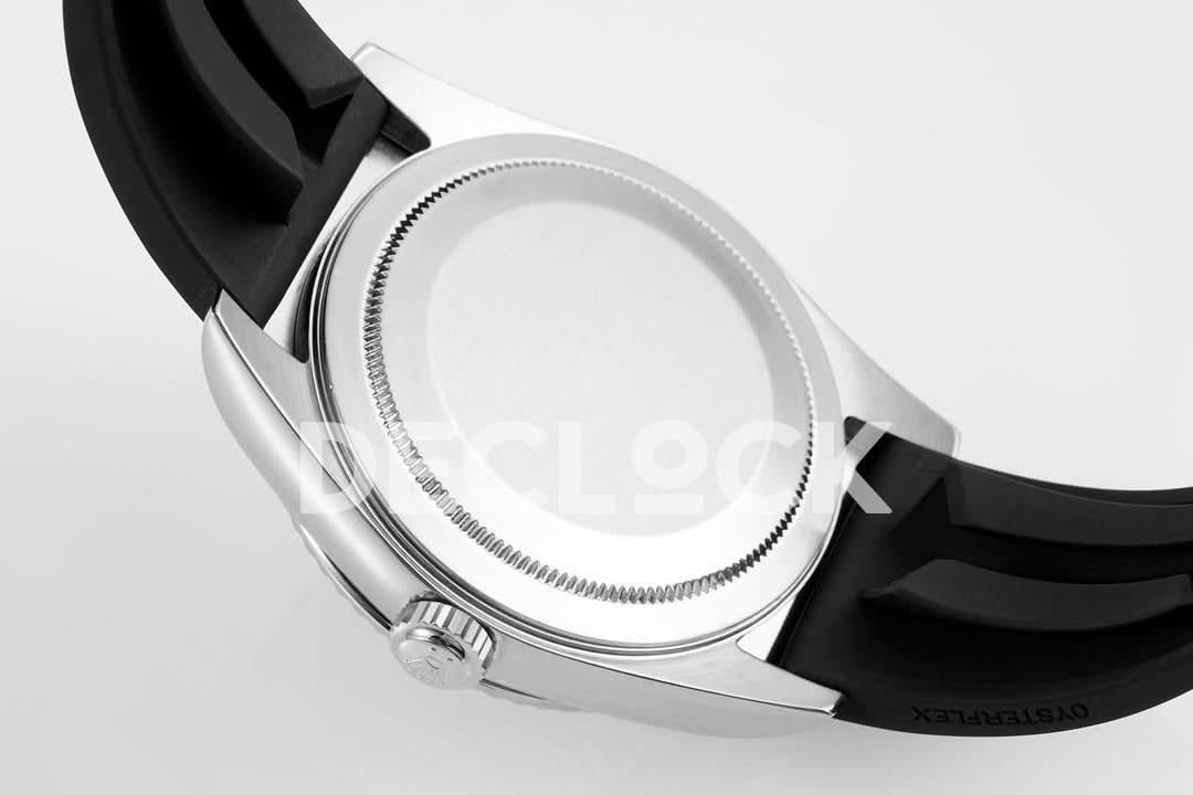 Replica Rolex Sky Dweller 336238 SS in White Dial on Black Rubber Strap |  Declock.
