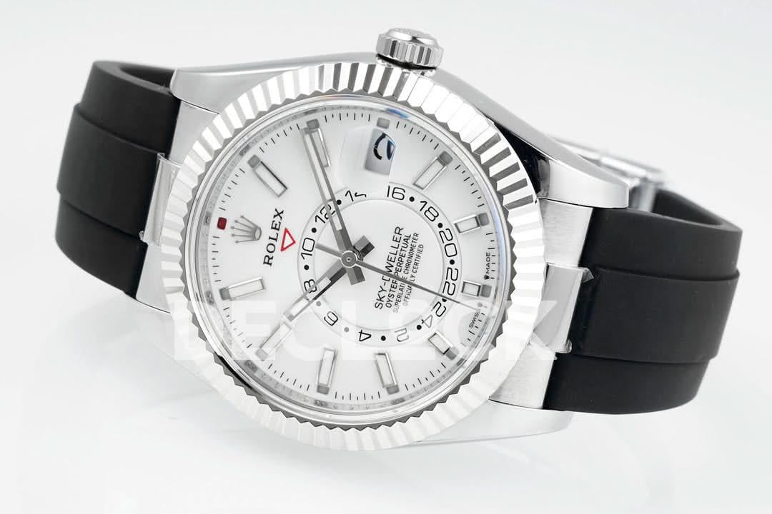 Replica Rolex Sky Dweller 336238 SS in White Dial on Black Rubber Strap |  Declock.