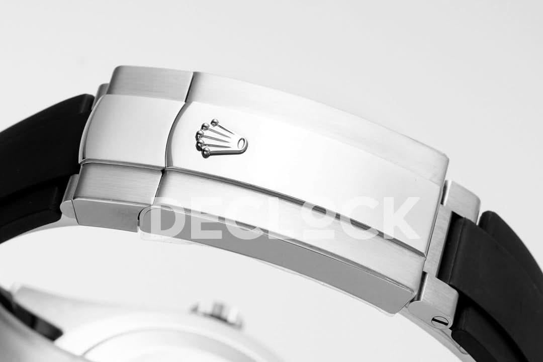 Replica Rolex Sky Dweller 336238 SS in White Dial on Black Rubber Strap |  Declock.