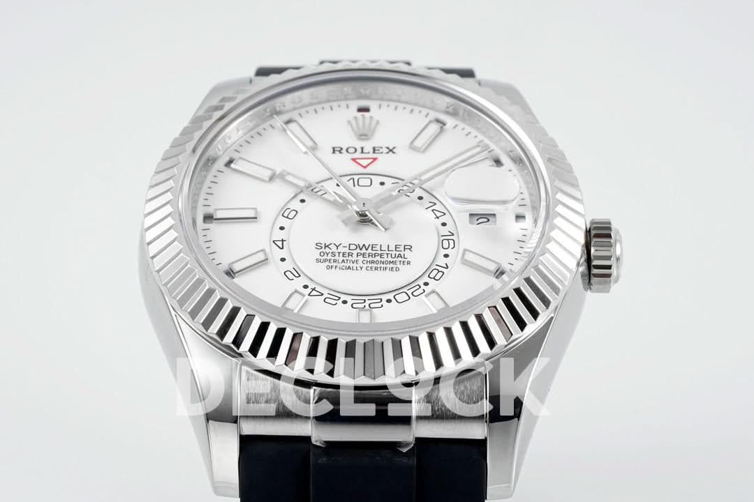 Replica Rolex Sky Dweller 336238 SS in White Dial on Black Rubber Strap |  Declock.