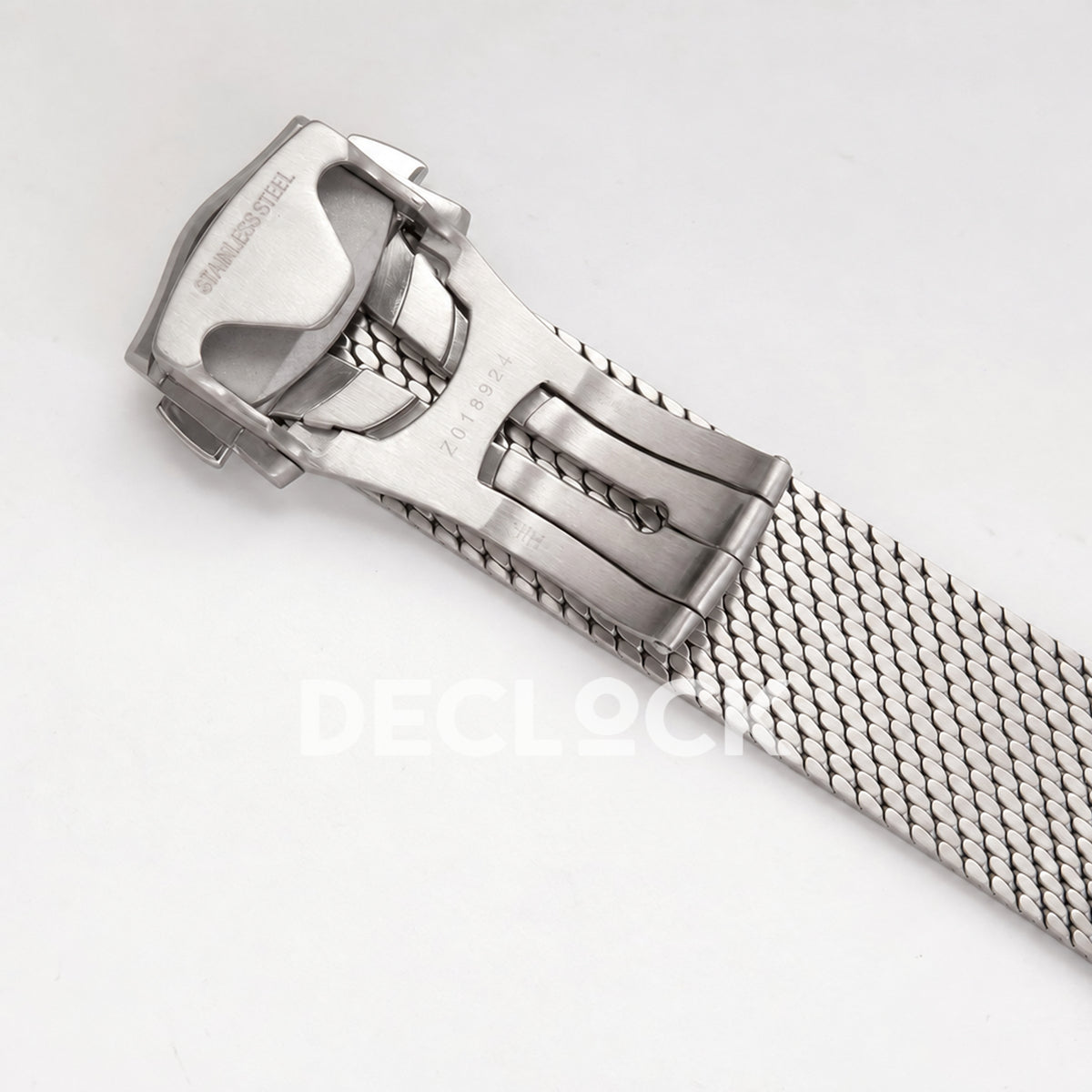 Omega Seamaster Diver 300M Black Wave Dial Steel Mesh ORF 8806 Free Sprung — clasp inner view