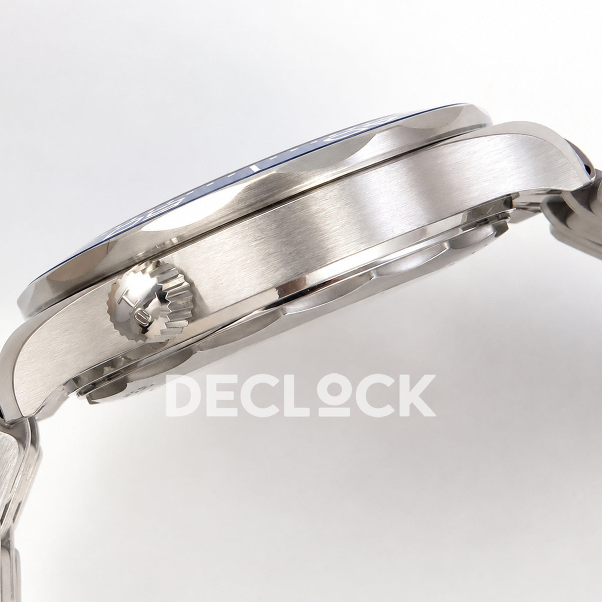 Omega Seamaster Diver 300M ORF blue dial steel 8800 Free Sprung — case side profile