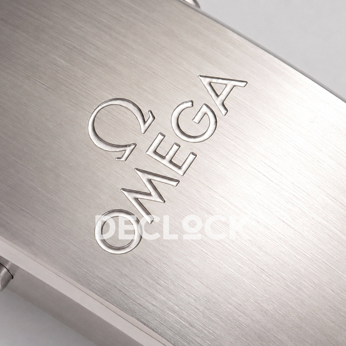 Omega Seamaster Diver 300M ORF Blue Steel Rose Gold 8800 Free Sprung — clasp logo detail