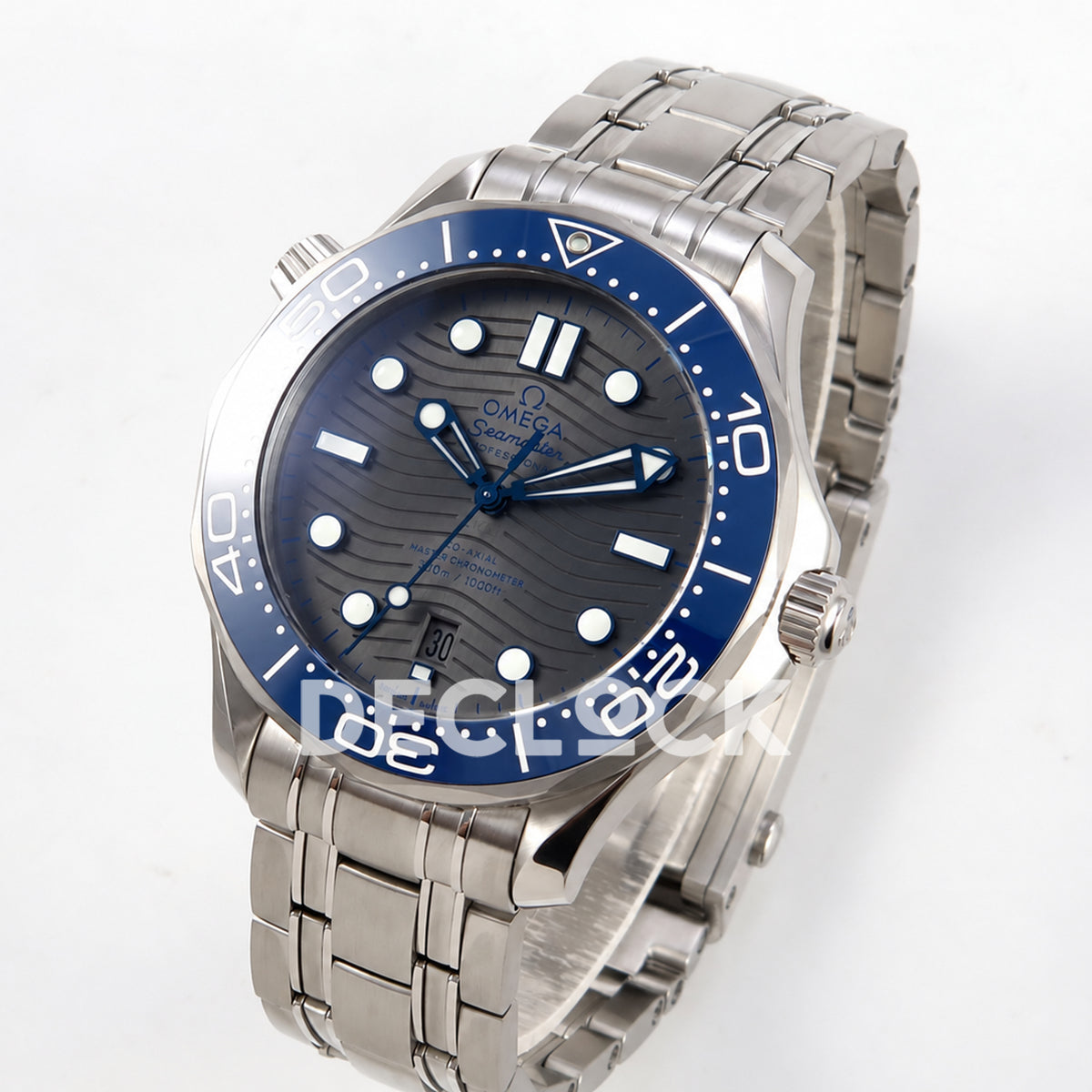 Omega Seamaster Diver 300M ORF gray dial steel 8800 Free Sprung — angled dial view