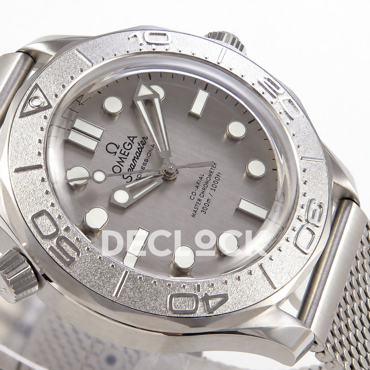 Omega Seamaster Diver 300M Gray Dial Steel Mesh ORF 8806 Free Sprung — angled dial detail
