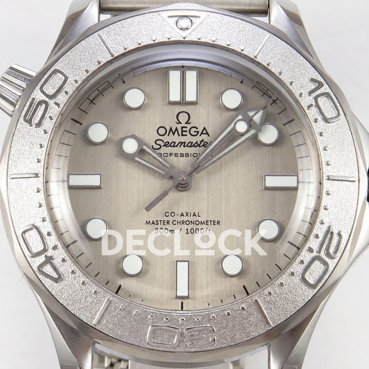 Omega Seamaster Diver 300M Gray Dial Steel Mesh ORF 8806 Free Sprung — front dial close up