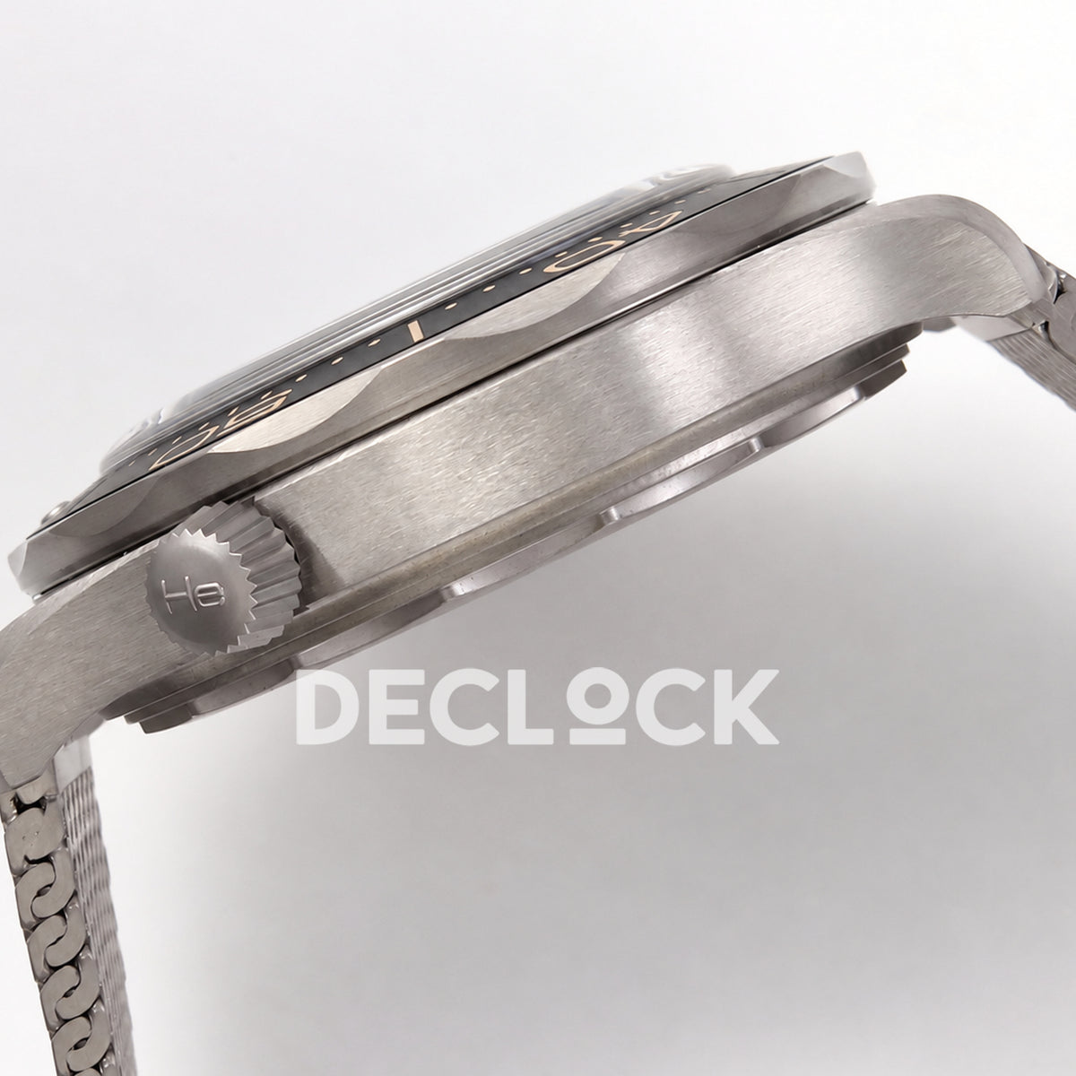 Omega Seamaster Diver 300M No Time To Die ORF titanium mesh 8806 Free Sprung — case side profile