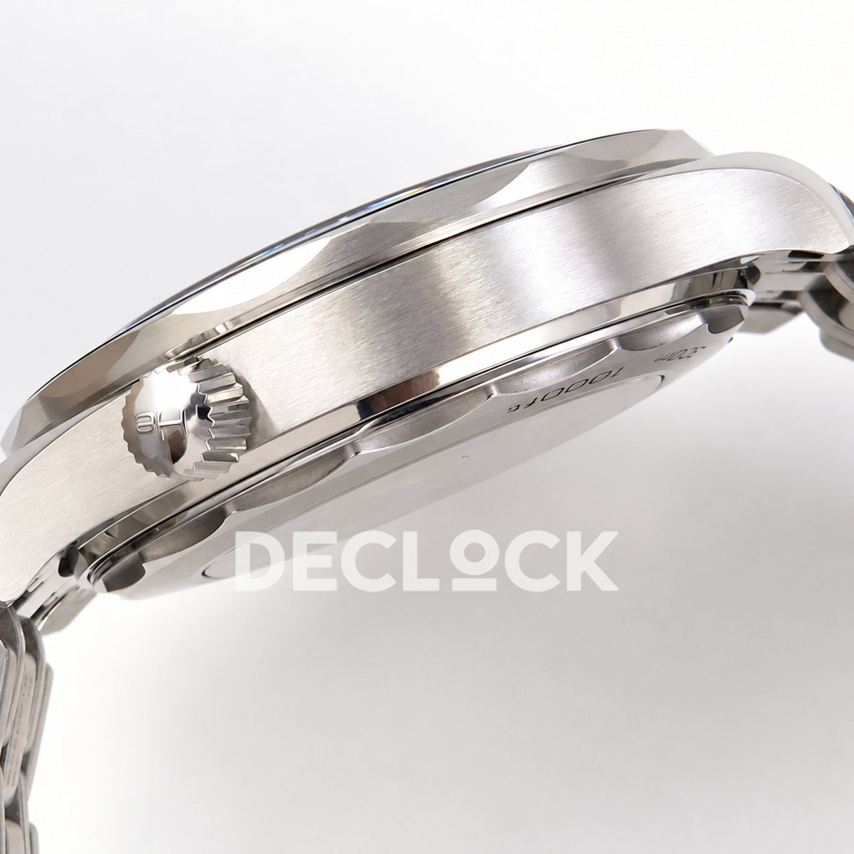 Omega Seamaster Diver 300M ORF white dial steel 8800 Free Sprung — case side profile