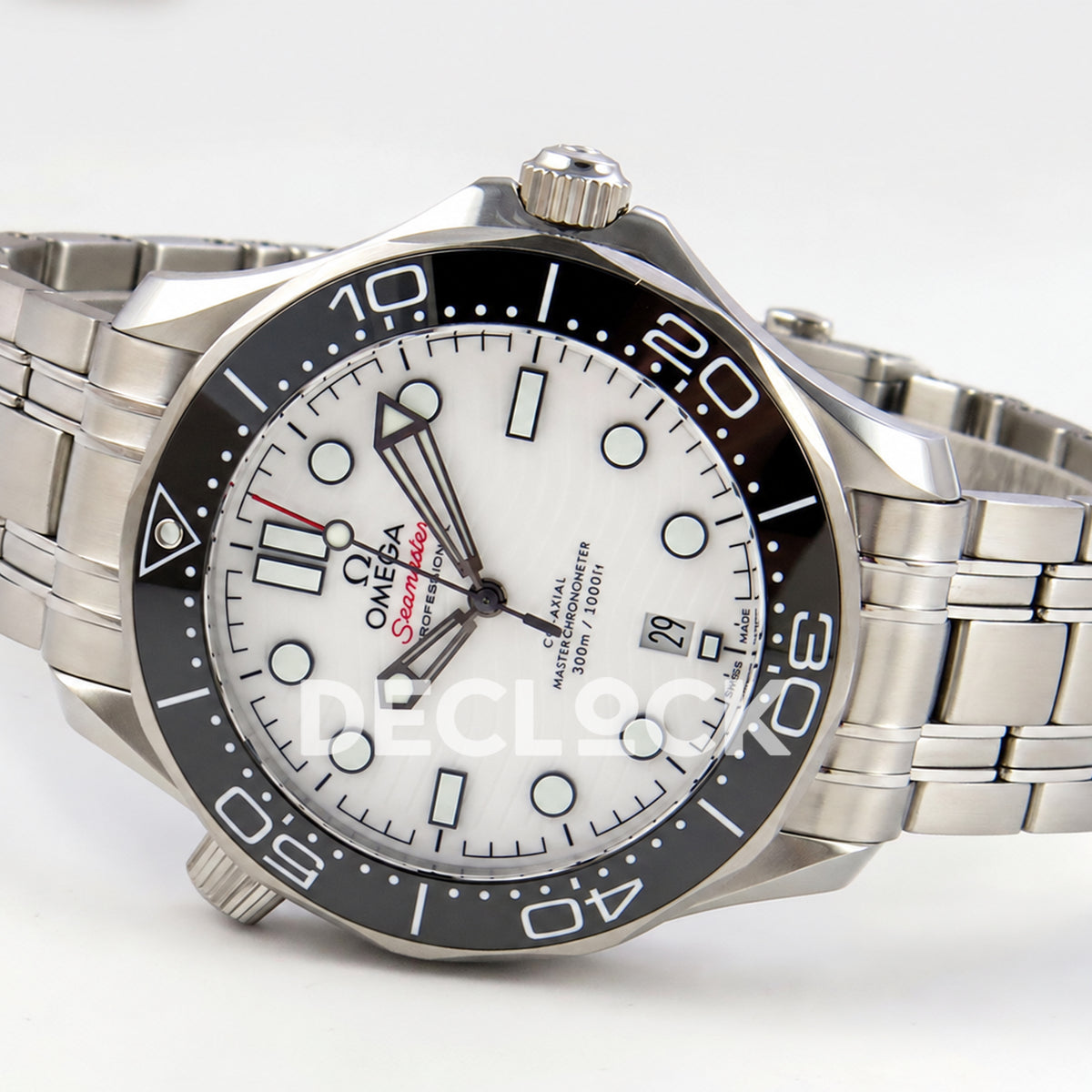 Omega Seamaster Diver 300M ORF white dial steel 8800 Free Sprung — full watch side angle