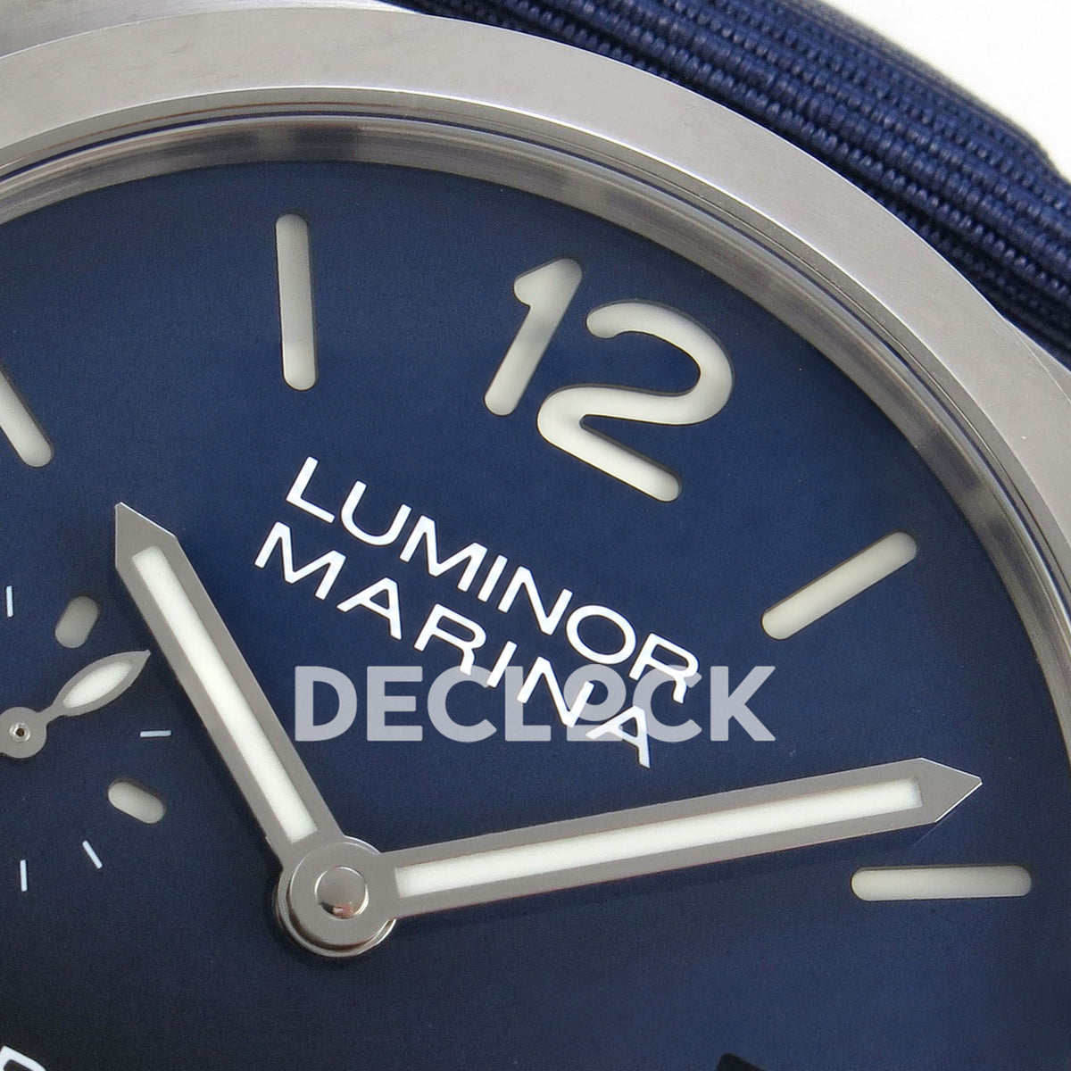 Panerai Luminor Marina Blu Profondo PAM01157 Blue Nylon VSF P9010 Updated replica - upper dial detail