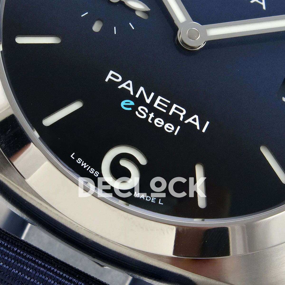 Panerai Luminor Marina Blu Profondo PAM01157 Blue Nylon VSF P9010 Updated replica - lower dial detail