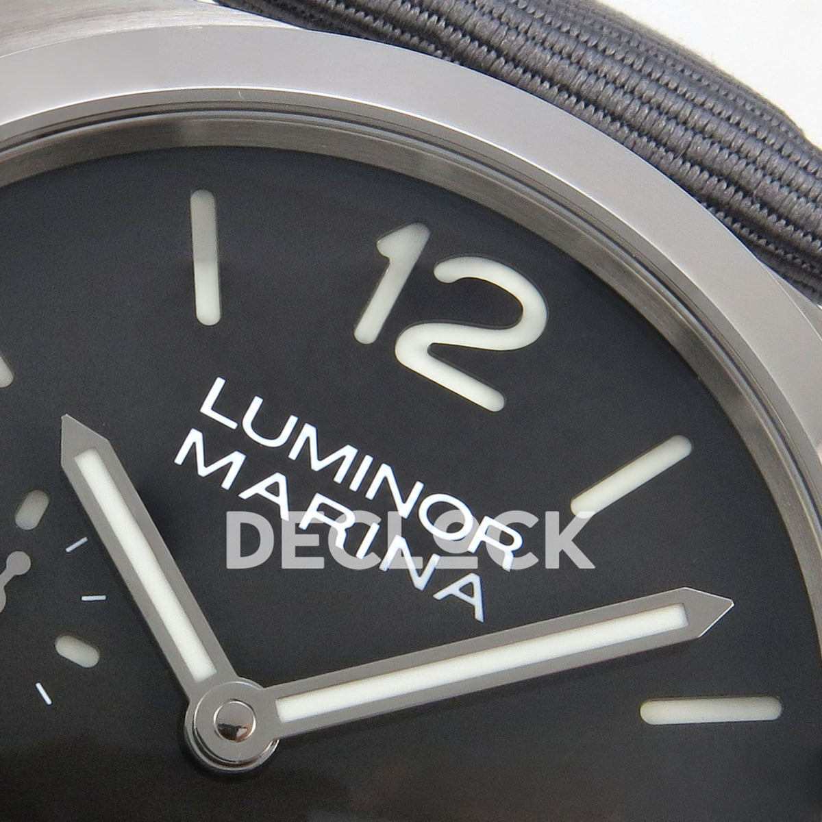 Panerai Luminor Marina Grigio Roccia PAM01358 Grey Nylon VSF P9010 Updated replica - upper dial detail