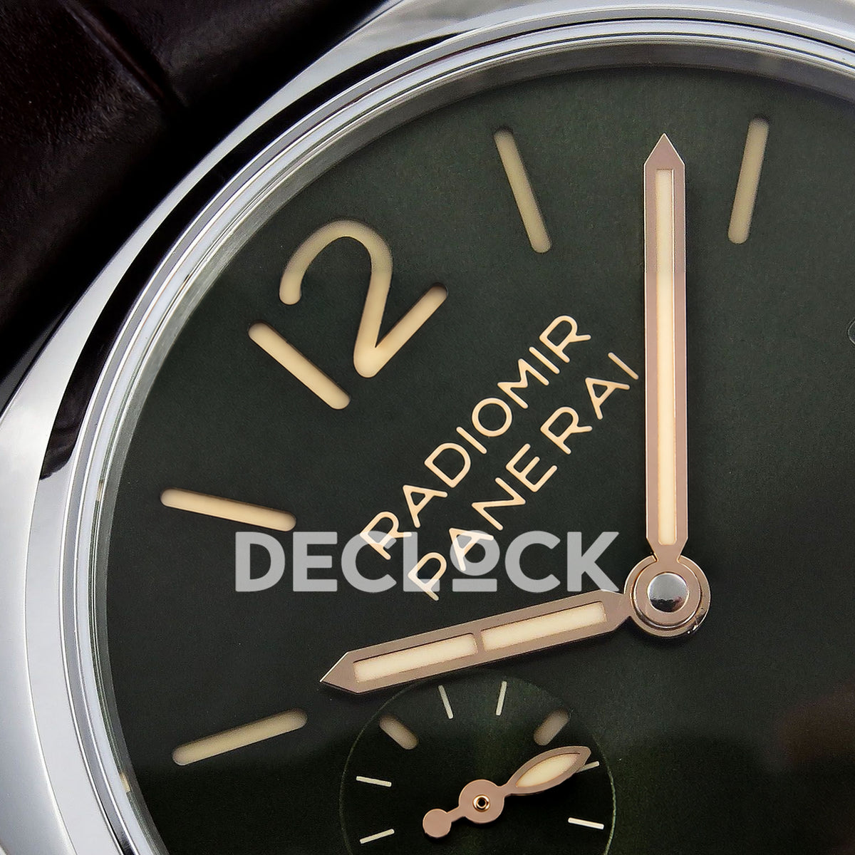 Panerai Radiomir Quaranta PAM01386 Green Dial Brown Leather VSF P900 replica - upper dial detail