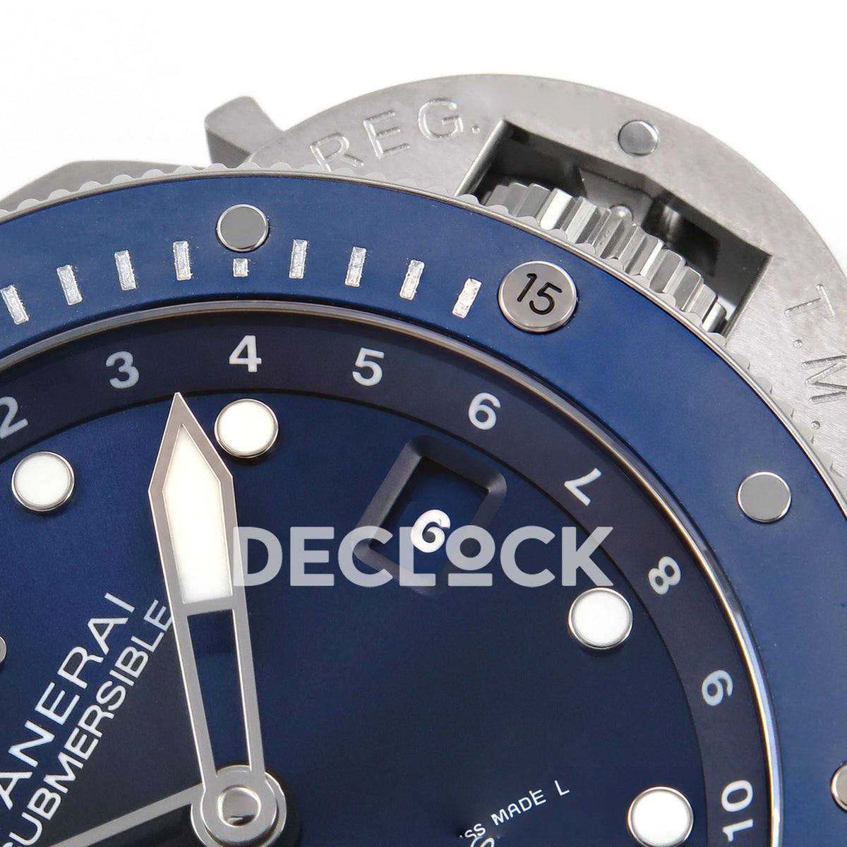 Panerai Submersible GMT Luna Rossa Titanio PAM01507 Blue Dial VSF P900 replica - crown date detail
