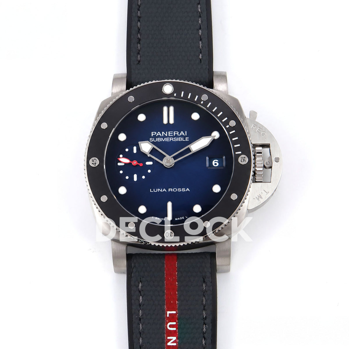 Panerai Submersible Luna Rossa PAM01565 Blue Dial VSF P900 replica - front