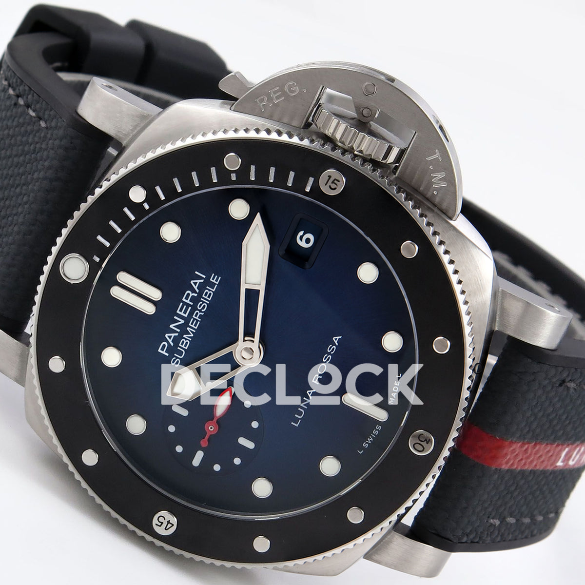 Panerai Submersible Luna Rossa PAM01565 Blue Dial VSF P900 replica - dial angle right