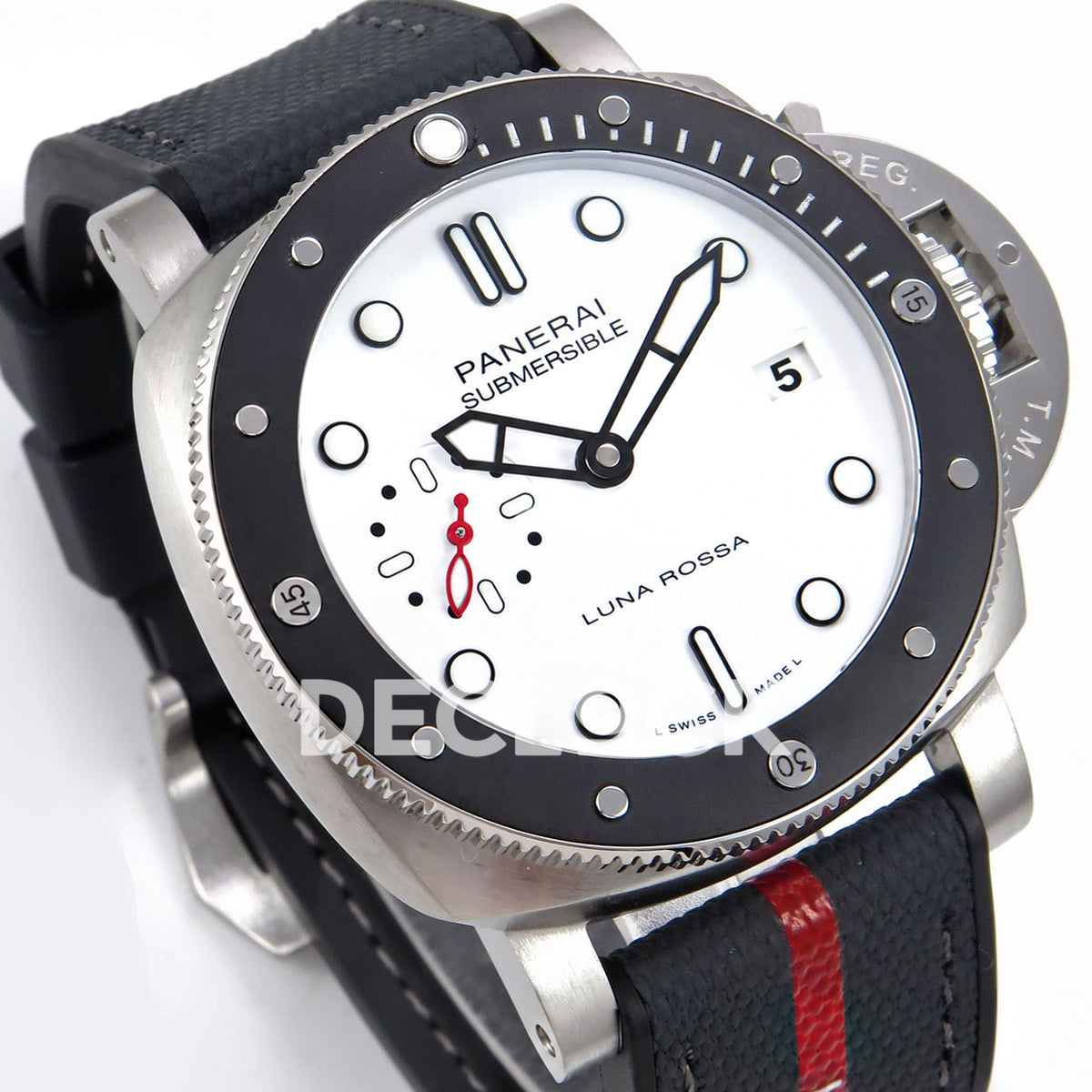Panerai Submersible Luna Rossa PAM01579 White Dial VSF P900 replica - dial angle left