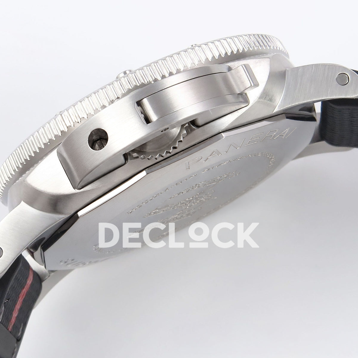 Panerai Submersible Luna Rossa PAM01579 White Dial VSF P900 replica - crown guard