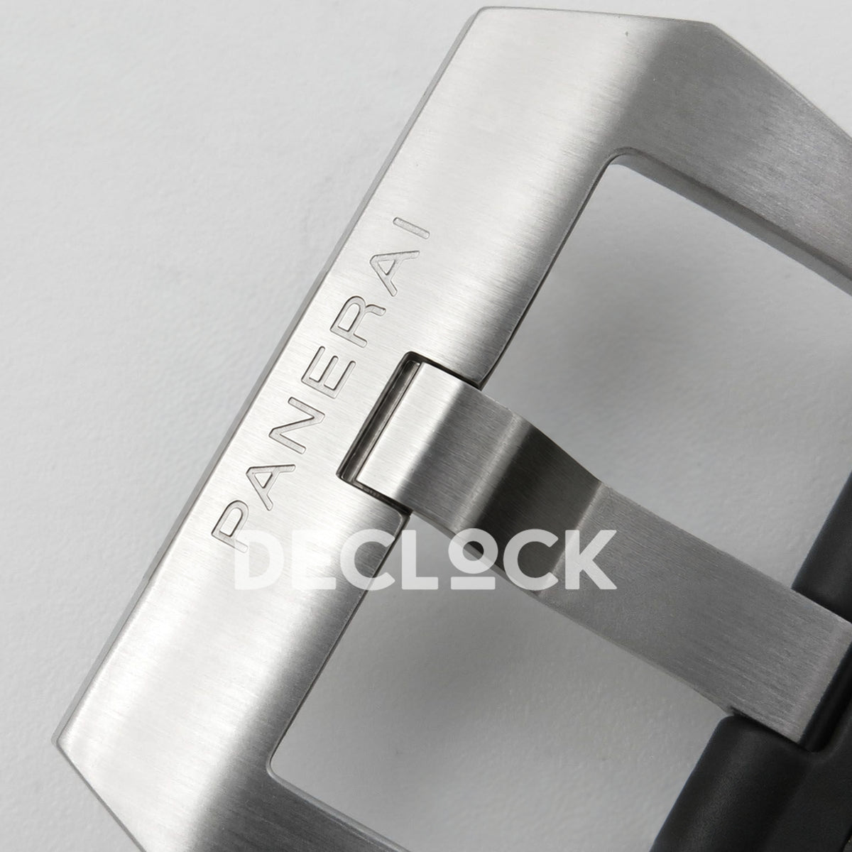 Panerai Submersible QuarantaQuattro Luna Rossa PAM01681 Silver Dial VSF P900 replica - buckle engraving