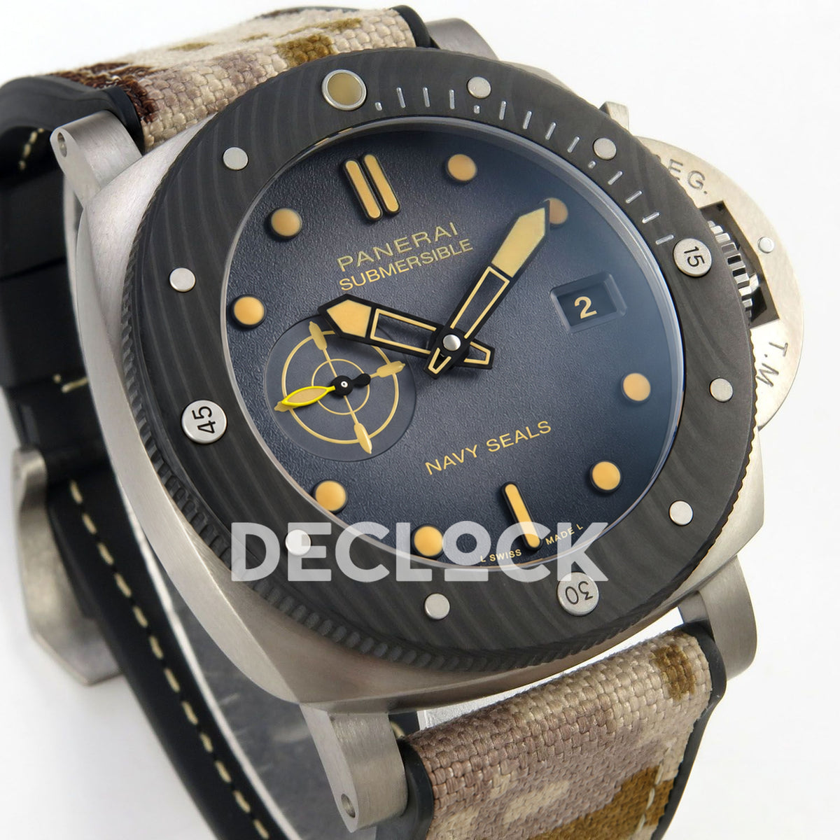 Panerai Submersible Navy SEALs Titanio PAM01669 Camouflage VSF P900 replica - dial angle left