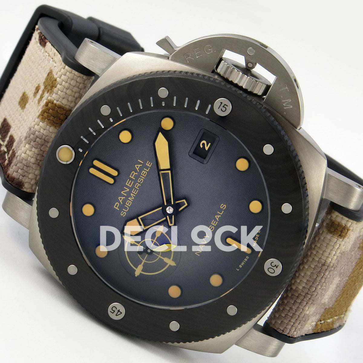Panerai Submersible Navy SEALs Titanio PAM01669 Camouflage VSF P900 replica - dial angle right