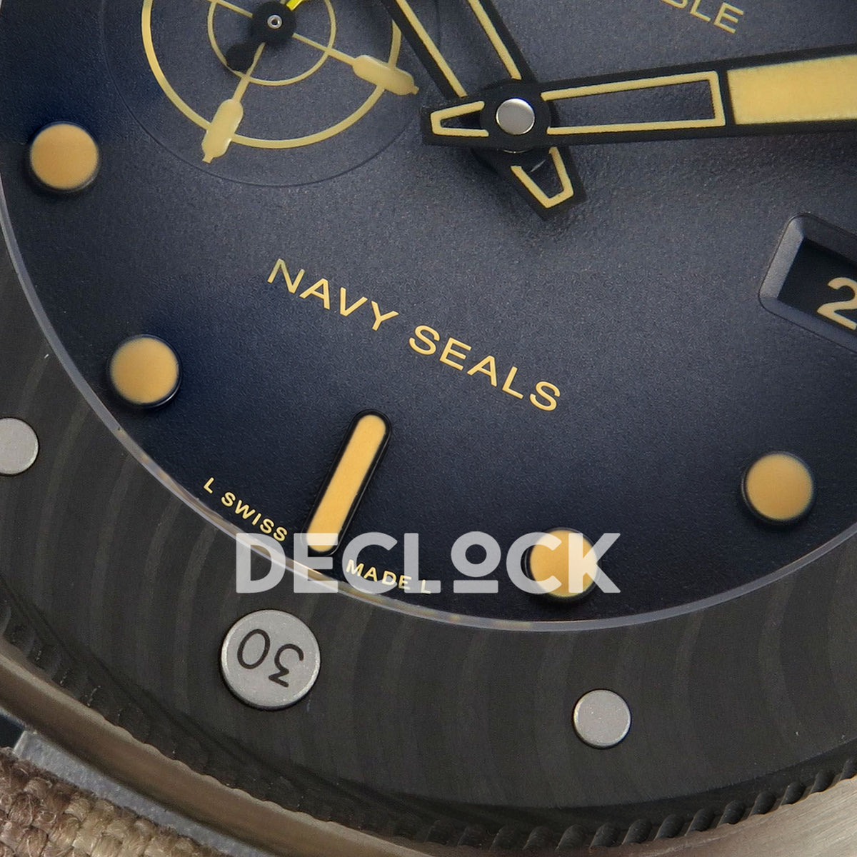 Panerai Submersible Navy SEALs Titanio PAM01669 Camouflage VSF P900 replica - lower dial detail