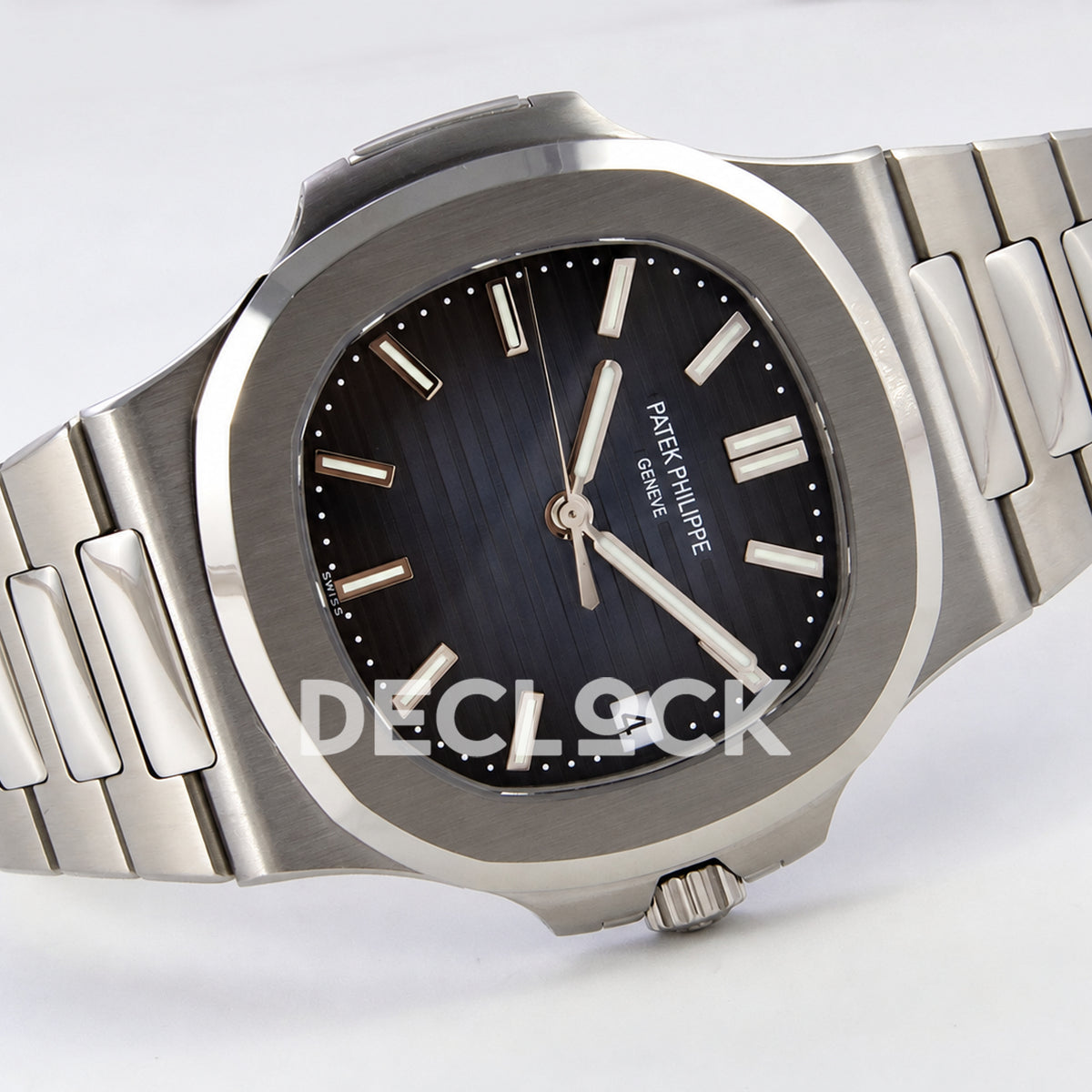 Patek Philippe Nautilus 5711 AGF, blue dial, DPB330 — bracelet front